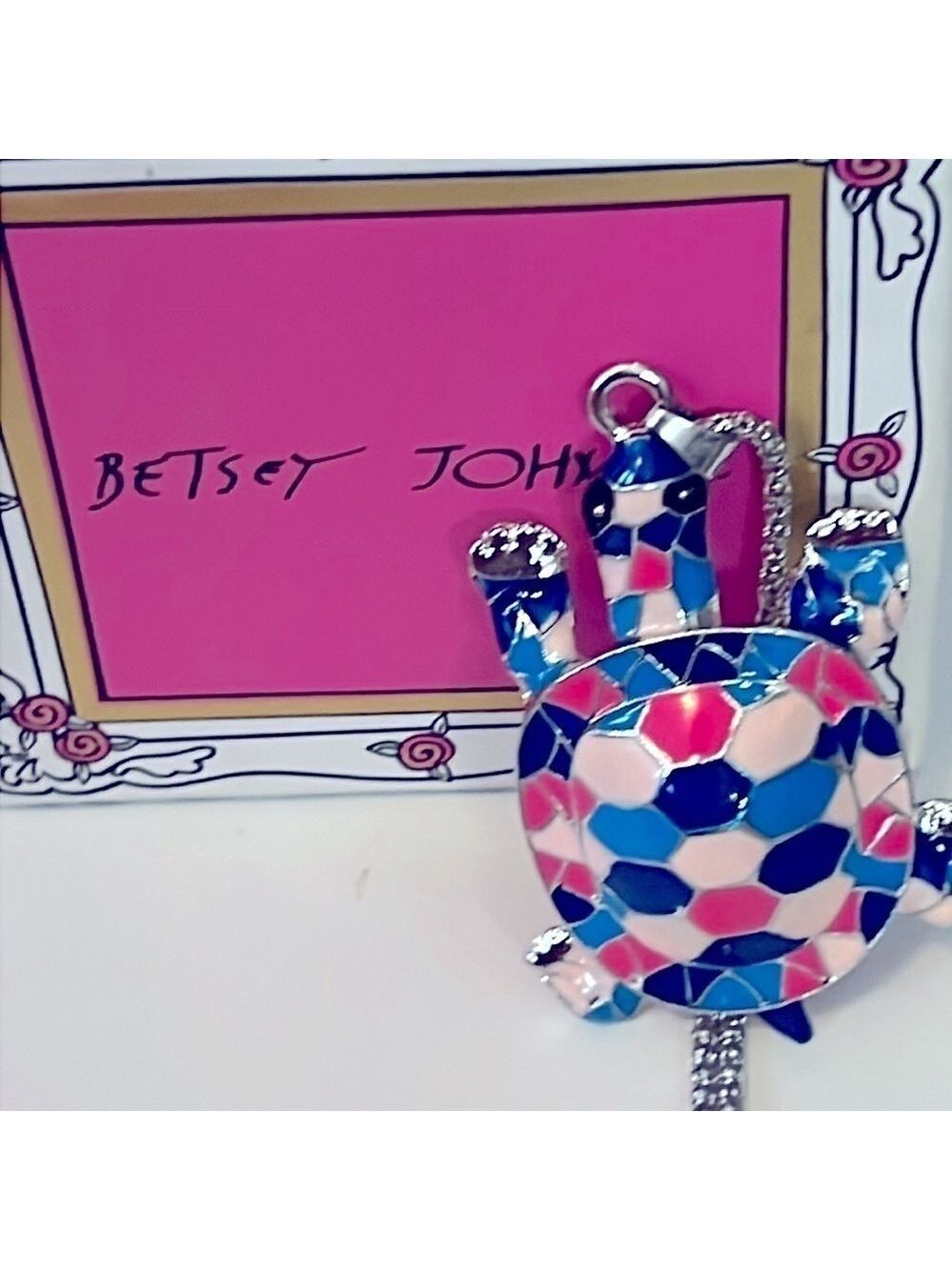 BETSEY JOHNSON SILVER ALLOY AND MULTICOLORED TURTLE NECKLA… - Picture 3 of 4